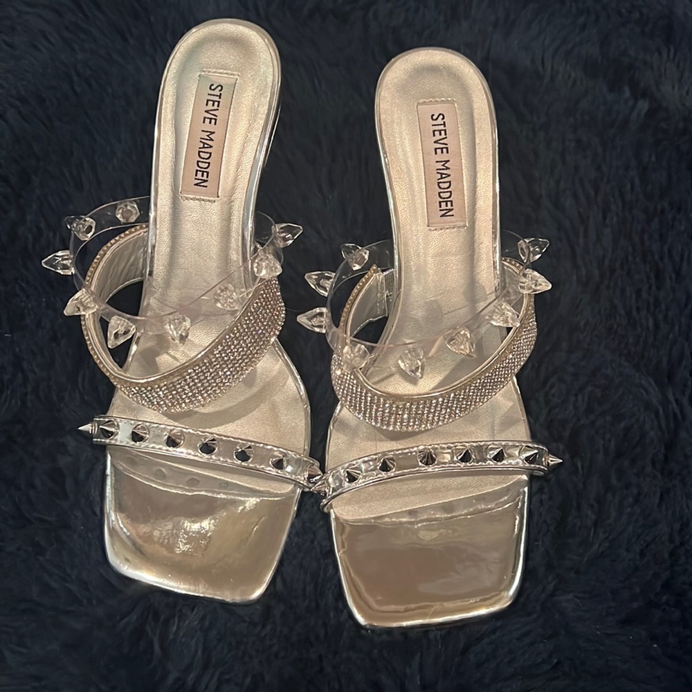 Steve Madden 7.5 silver heels